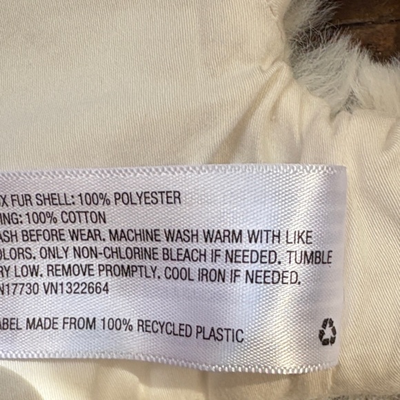 Cat & Jack Cream Faux Fur Vest - Picture 4 of 4